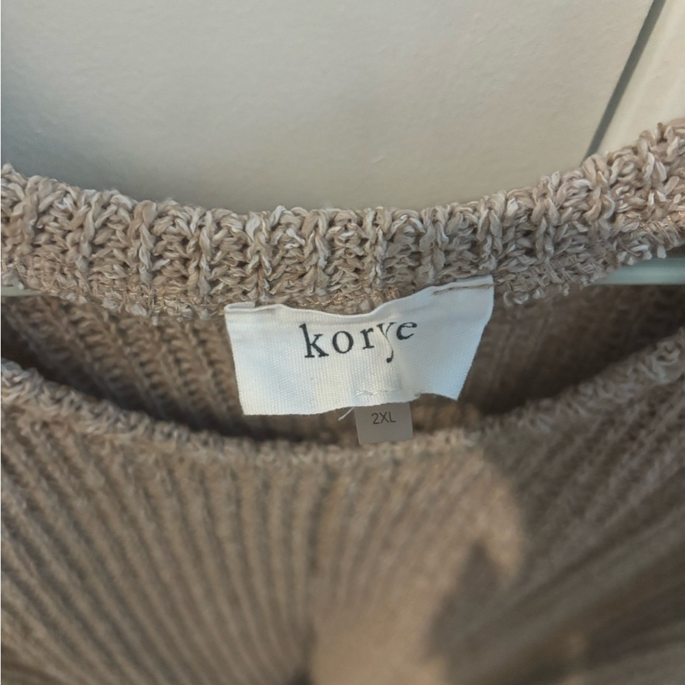 Women's Tan Sweater